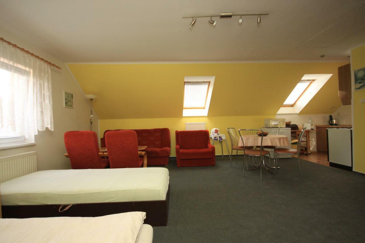 Apartman Pod Cernou Horou Rožnov pod Radhoštěm Εξωτερικό φωτογραφία